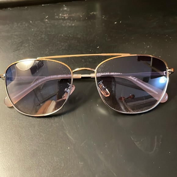 Coach HC7107 - Picture 2 of 7